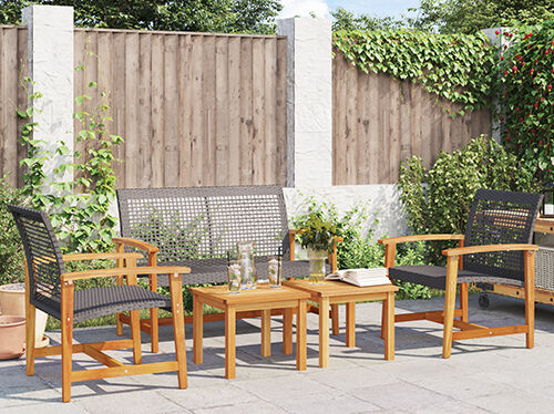 Divano grigio a 2 posti con rivestimento in tessuto in una camera da letto arredata. Clicca per vedere i prodotti.