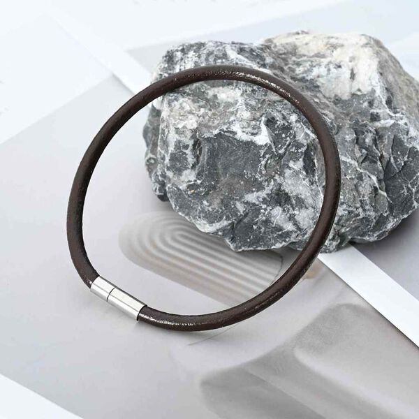 vidaXL Le&eth;ur sn&uacute;ra D&ouml;kk br&uacute;nt &Oslash;4 mm x 50 m Le&eth;ur