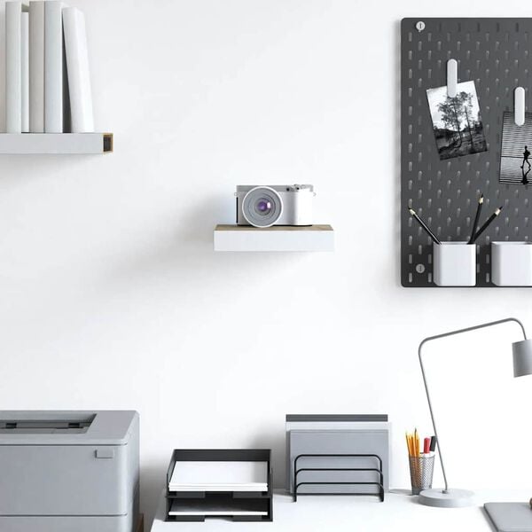 vidaXL Vegghengd Hilla Eikarlitu&eth; & Hv&iacute;tur 23x23,5x3,8 cm MDF