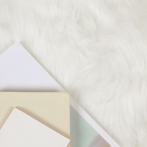 vidaXL Gervih&uacute;&eth;uteppi Tafalla Hv&iacute;tt 240 x 340 cm P&oacute;l&yacute;ester